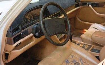 Mercedes-1988-white-10