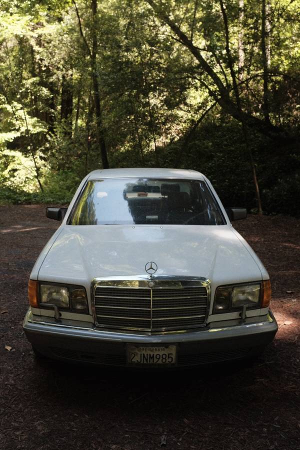 Mercedes-1988-white-4