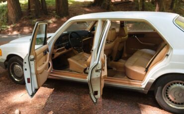 Mercedes-1988-white-6