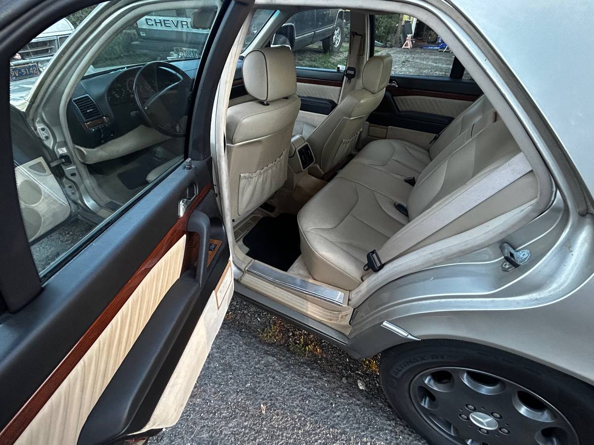 Mercedes-1992-6
