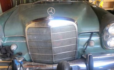 Mercedes-220-s-automatic-1963-green