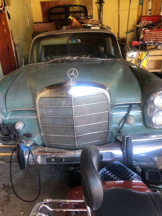Mercedes-220-s-automatic-1963-green