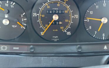 Mercedes-240d-diesel-1980-white-3