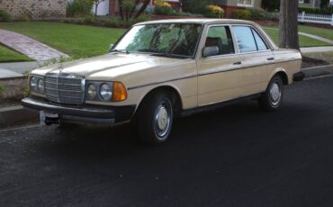 Mercedes-240d-diesel-1981
