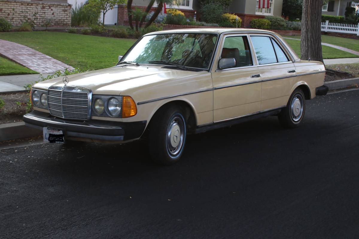 Mercedes-240d-diesel-1981