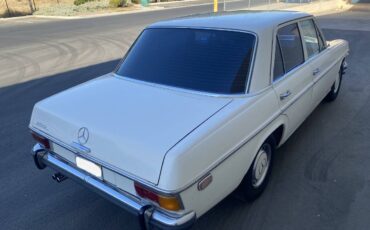 Mercedes-250-1972-white-22