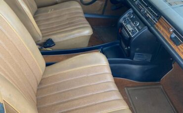Mercedes-250-1972-white-24