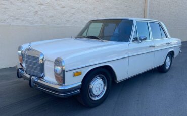 Mercedes-250-1972-white-34