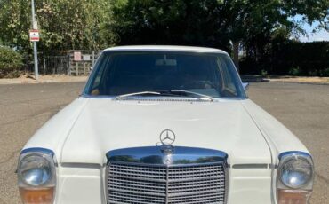 Mercedes-250-1972-white