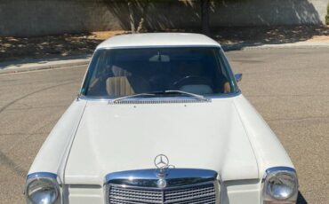Mercedes-250-1972-white-4