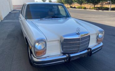 Mercedes-250-1972-white-9