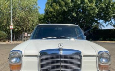 Mercedes-250-2.8-liter-1972-white-1