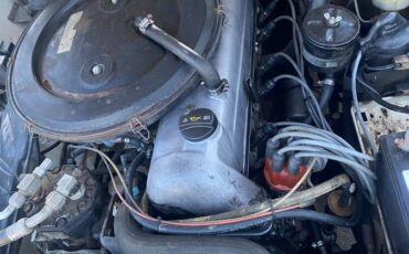 Mercedes-250-2.8-liter-1972-white-10