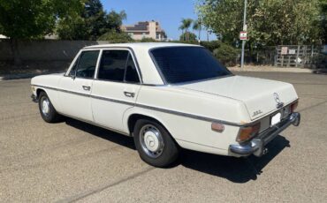 Mercedes-250-2.8-liter-1972-white-13