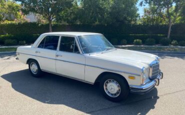 Mercedes-250-2.8-liter-1972-white-15