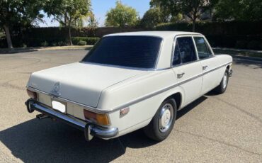 Mercedes-250-2.8-liter-1972-white-17