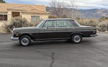 Mercedes-280sel-4.5-1972-brown-1
