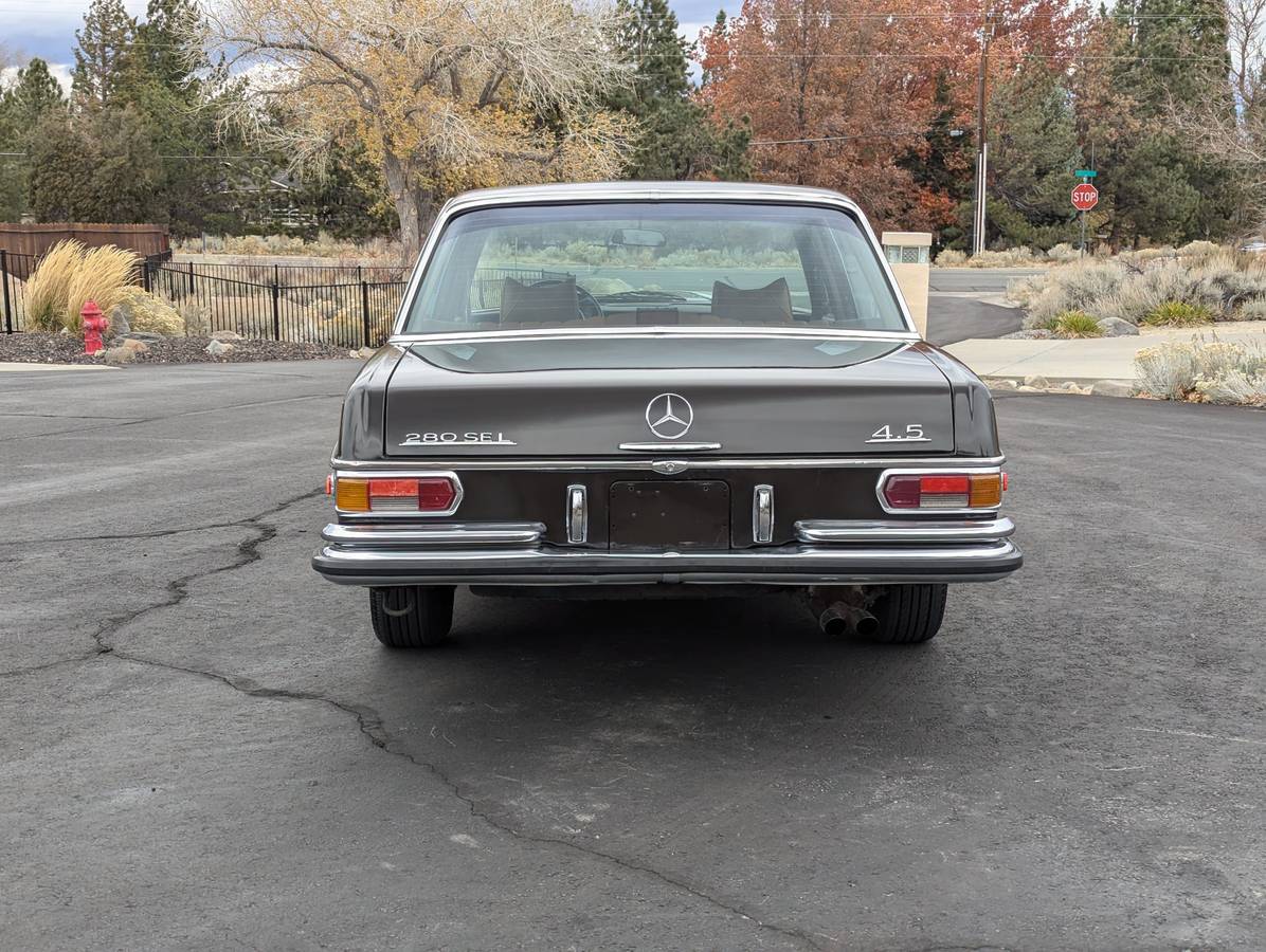Mercedes-280sel-4.5-1972-brown-3