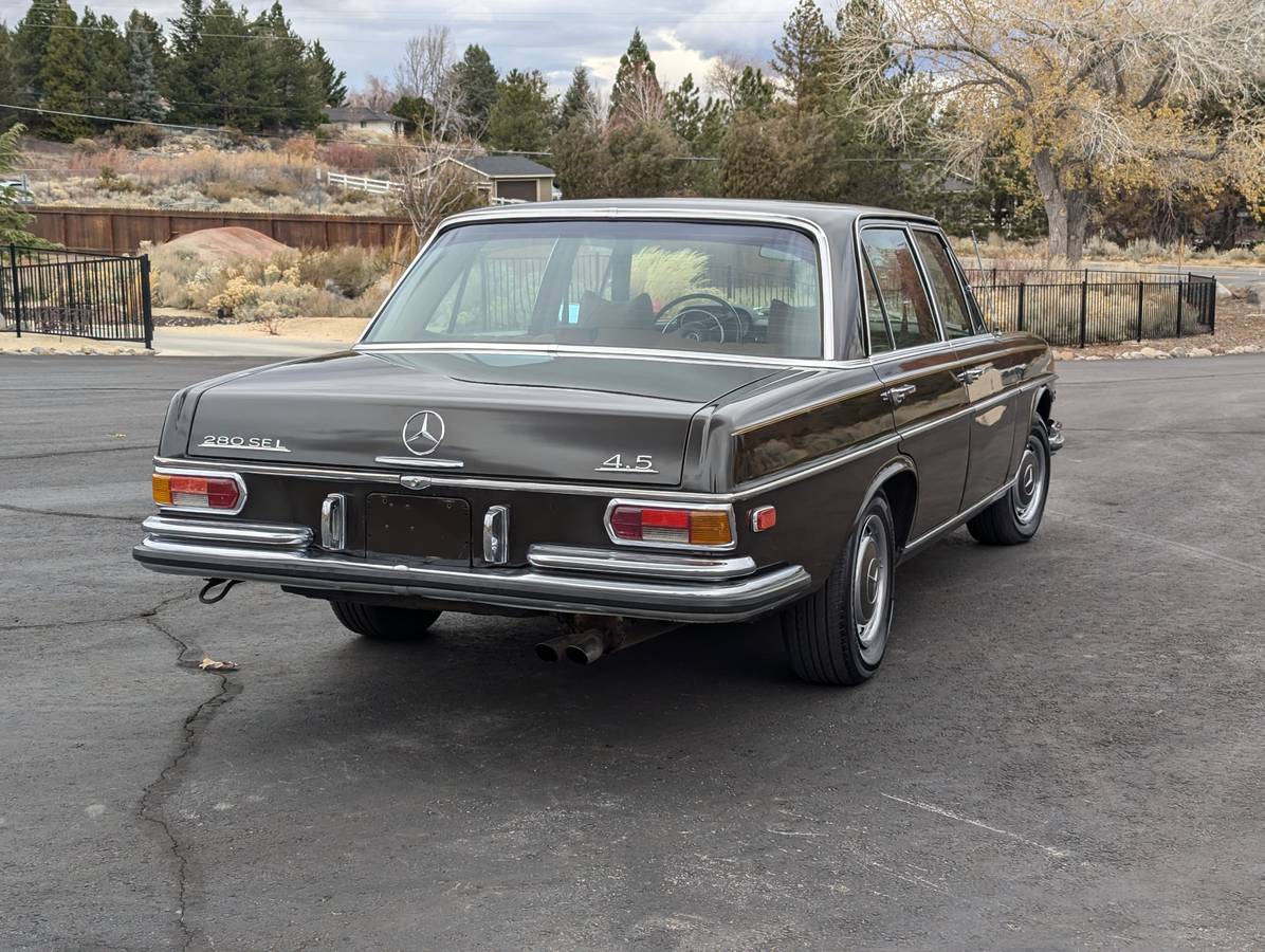 Mercedes-280sel-4.5-1972-brown-4