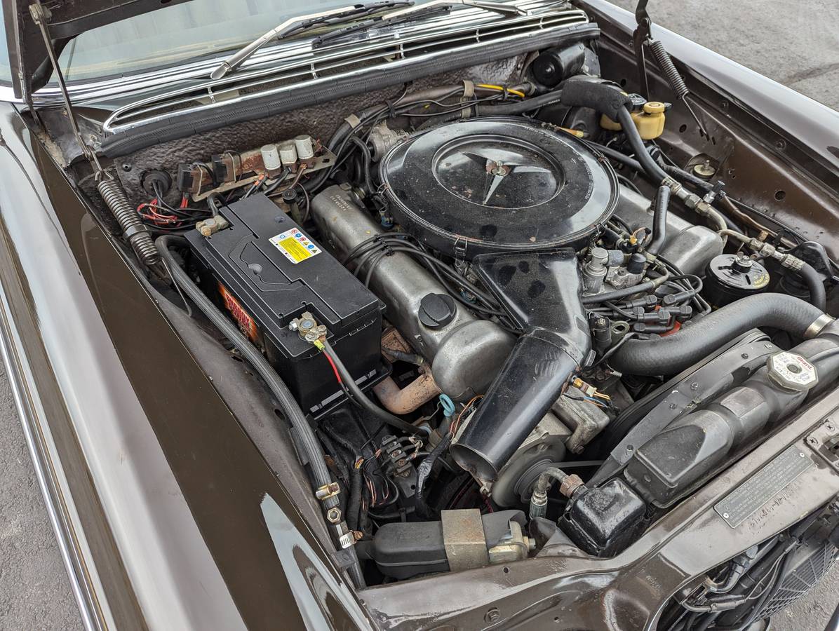 Mercedes-280sel-4.5-1972-brown-8