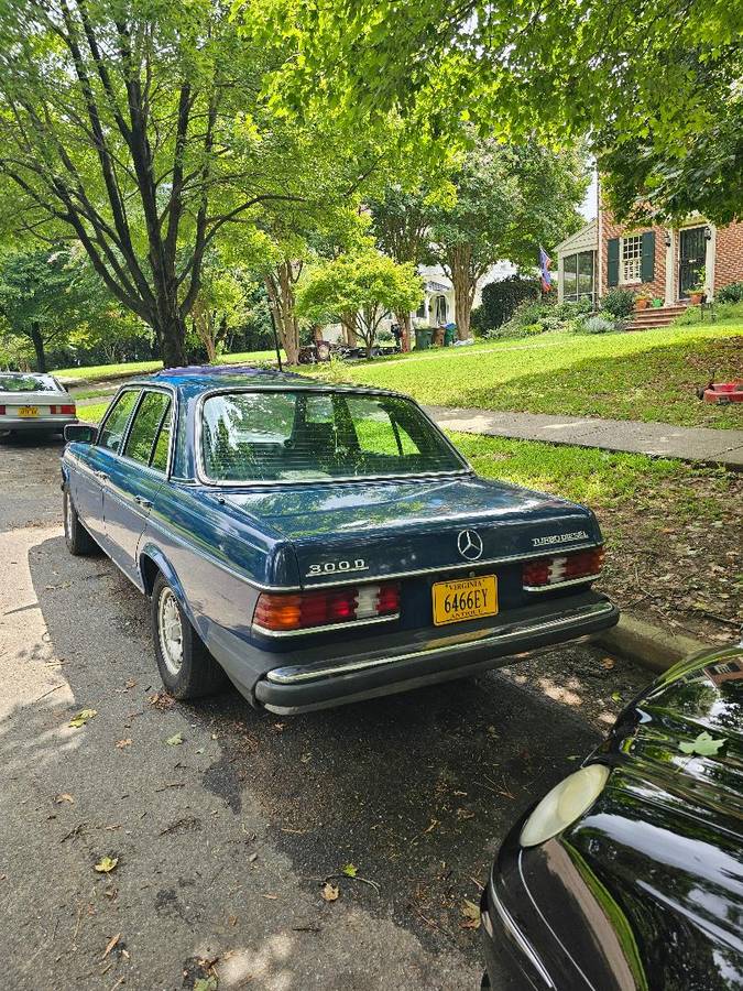 Mercedes-300-d-diesel-1985-2