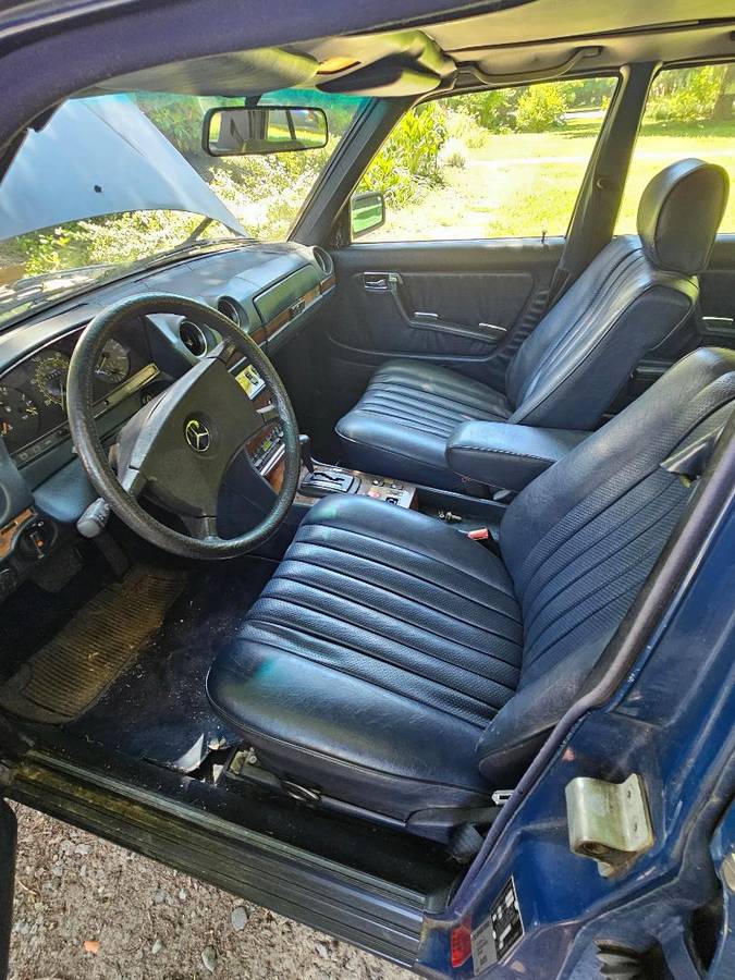 Mercedes-300-d-diesel-1985-6