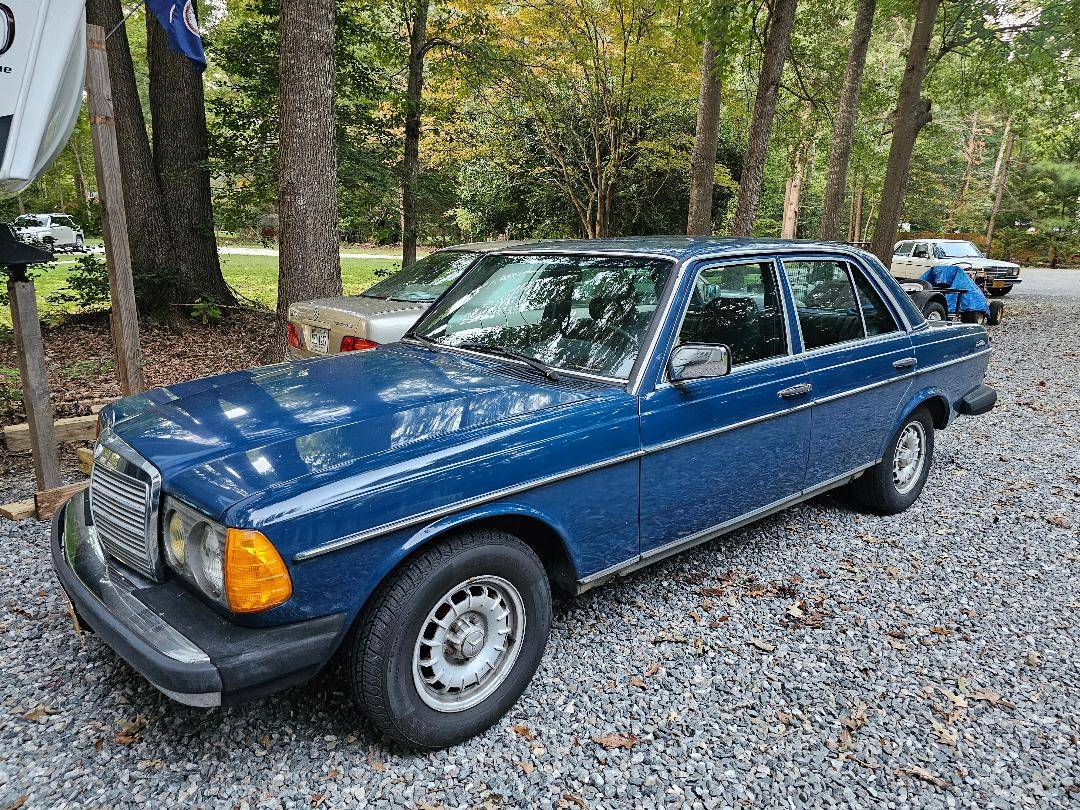 Mercedes-300-d-diesel-1985