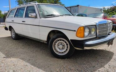 Mercedes-300-td-diesel-1985-white-2