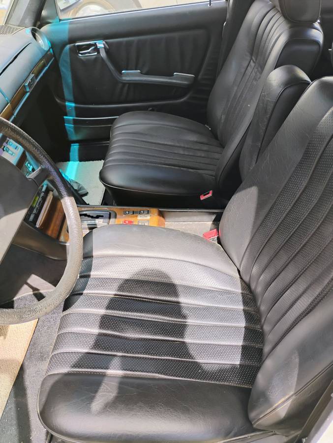 Mercedes-300-td-diesel-1985-white-8
