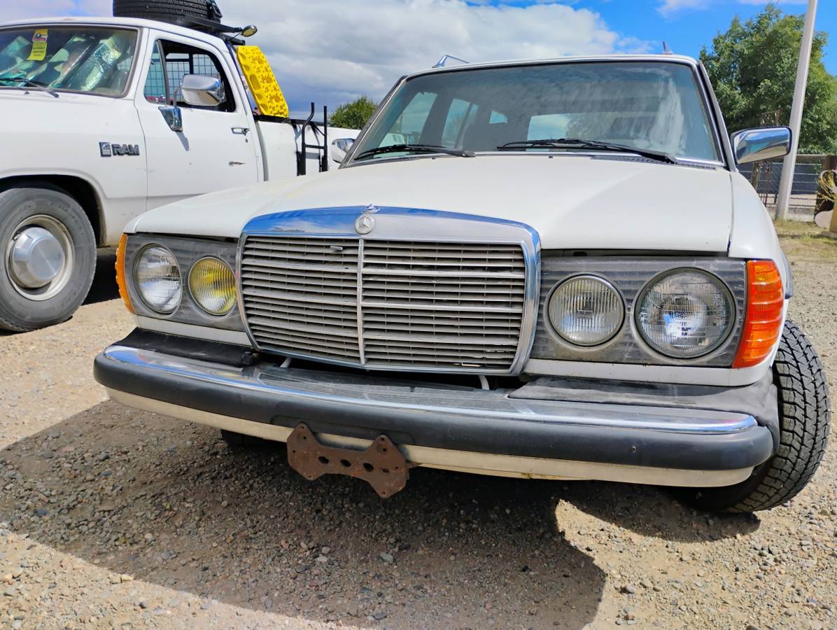 Mercedes-300-td-diesel-1985-white