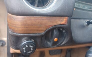 Mercedes-300cd-diesel-1980-1