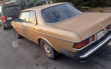 Mercedes-300cd-diesel-1980-2