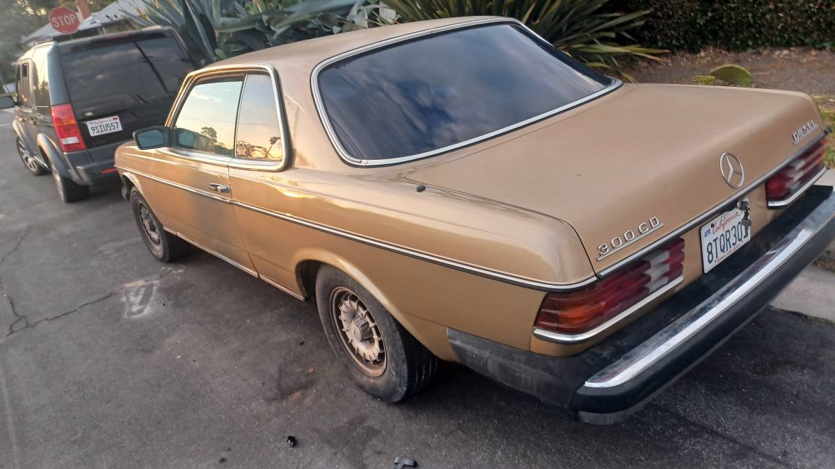 Mercedes-300cd-diesel-1980-2