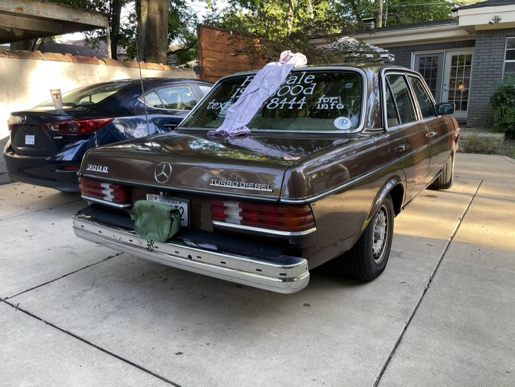 Mercedes-300d-diesel-1984-brown-2