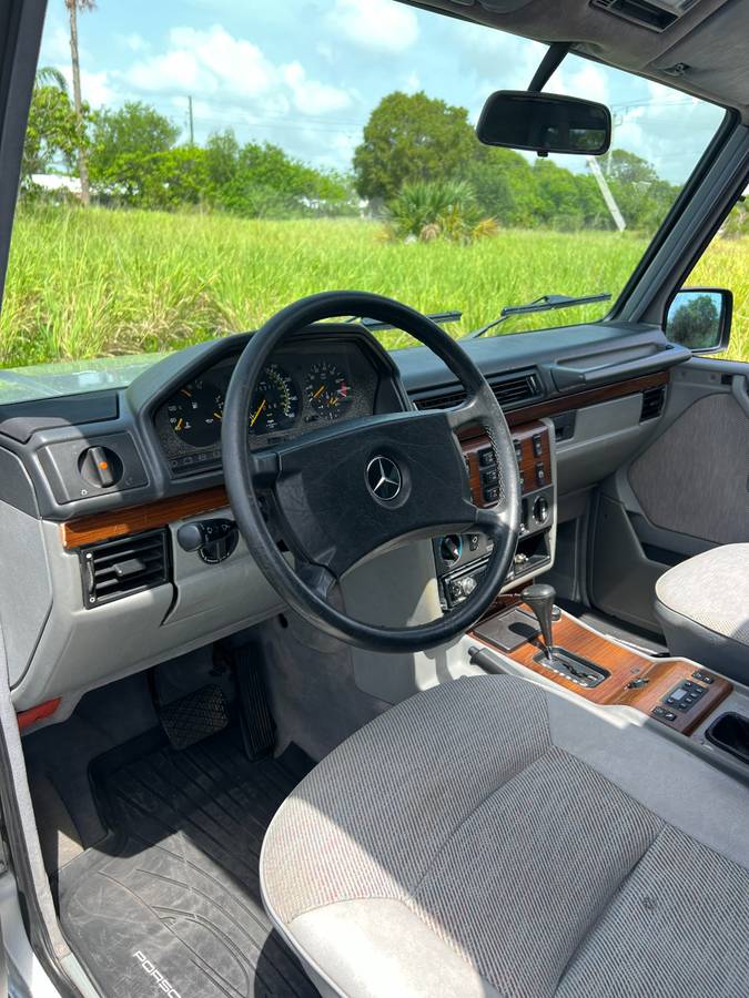 Mercedes-300ge-1990-silver-1