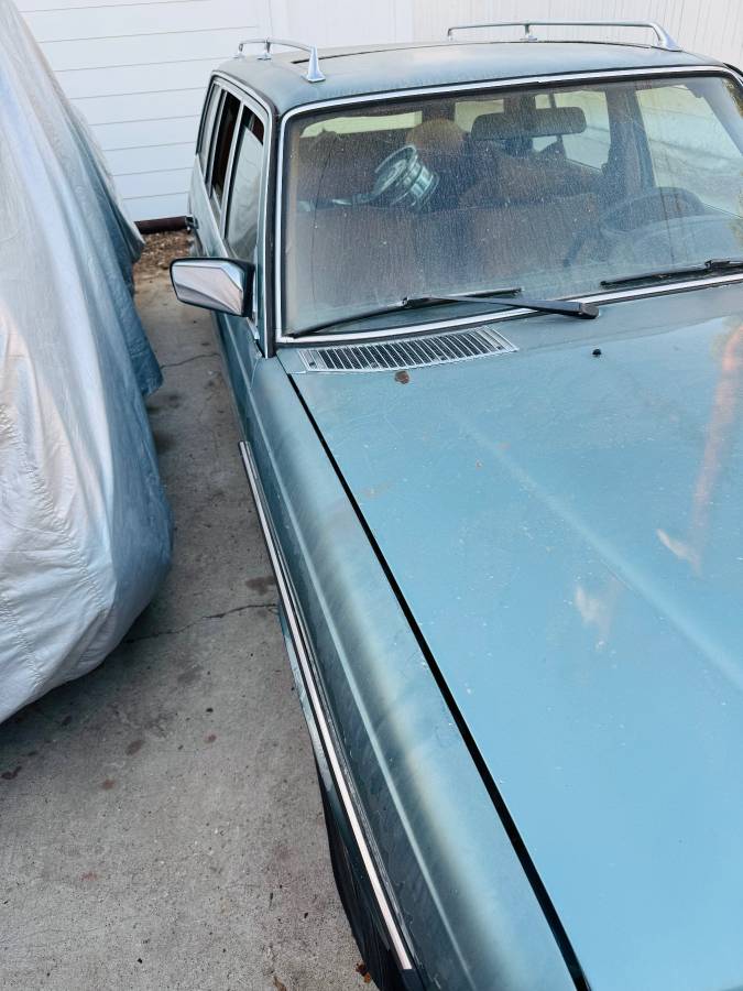 Mercedes-300td-non-turbo-wagon-diesel-1980-5