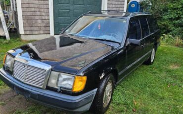 Mercedes-300te-1989-black-2