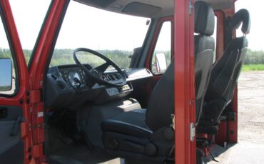 Mercedes-310-1992-red-13