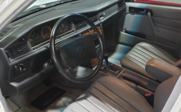 Mercedes-Benz-190-Series-1991-Sedan-21