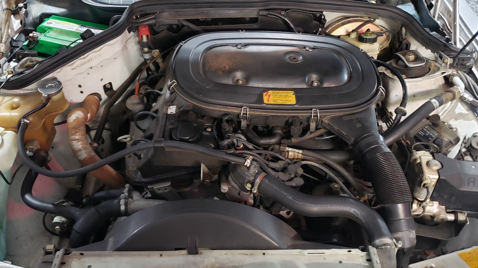 Mercedes-Benz-190-Series-1991-Sedan-26