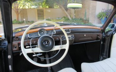 Mercedes-Benz-190B-series-1960-Sedan-15