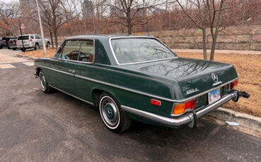 Mercedes-Benz-200-Series-1972-Coupe-10