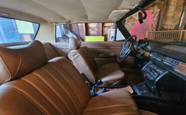 Mercedes-Benz-200-Series-1972-Coupe-17