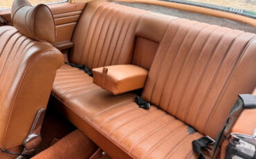 Mercedes-Benz-200-Series-1972-Coupe-7