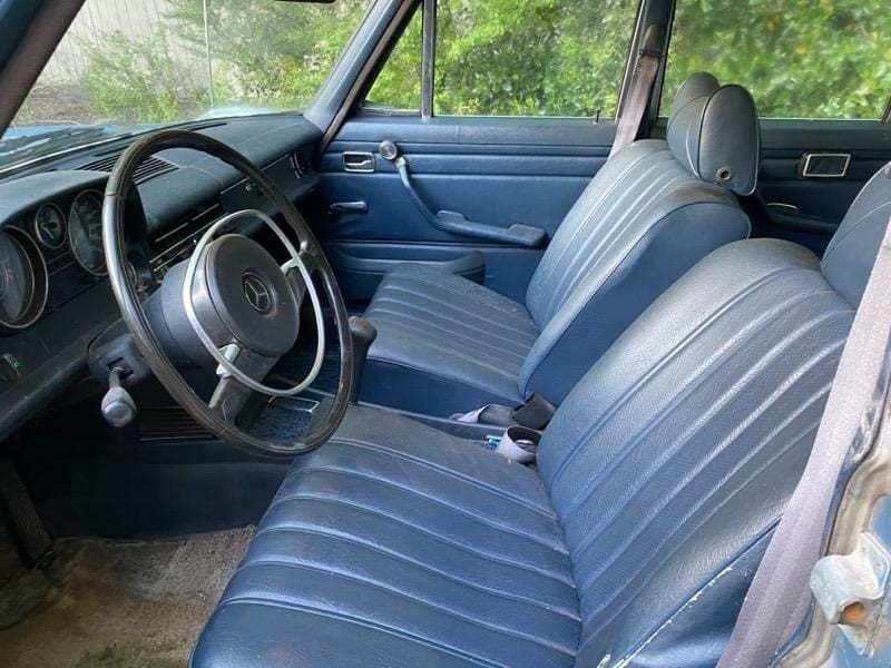 Mercedes-Benz-220-1971-12