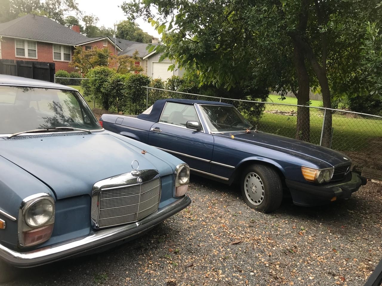 Mercedes-Benz-220-1971-3