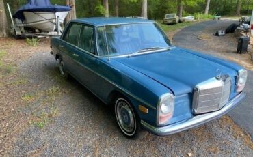 Mercedes-Benz-220-1971-5