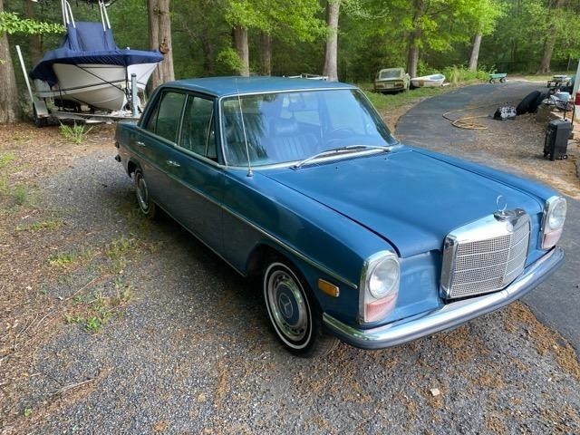 Mercedes-Benz-220-1971-5