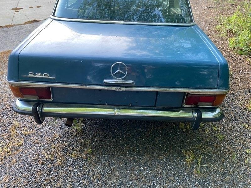 Mercedes-Benz-220-1971-8