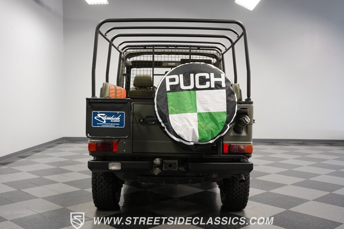 Mercedes-Benz-230GE-1995-SUV-10